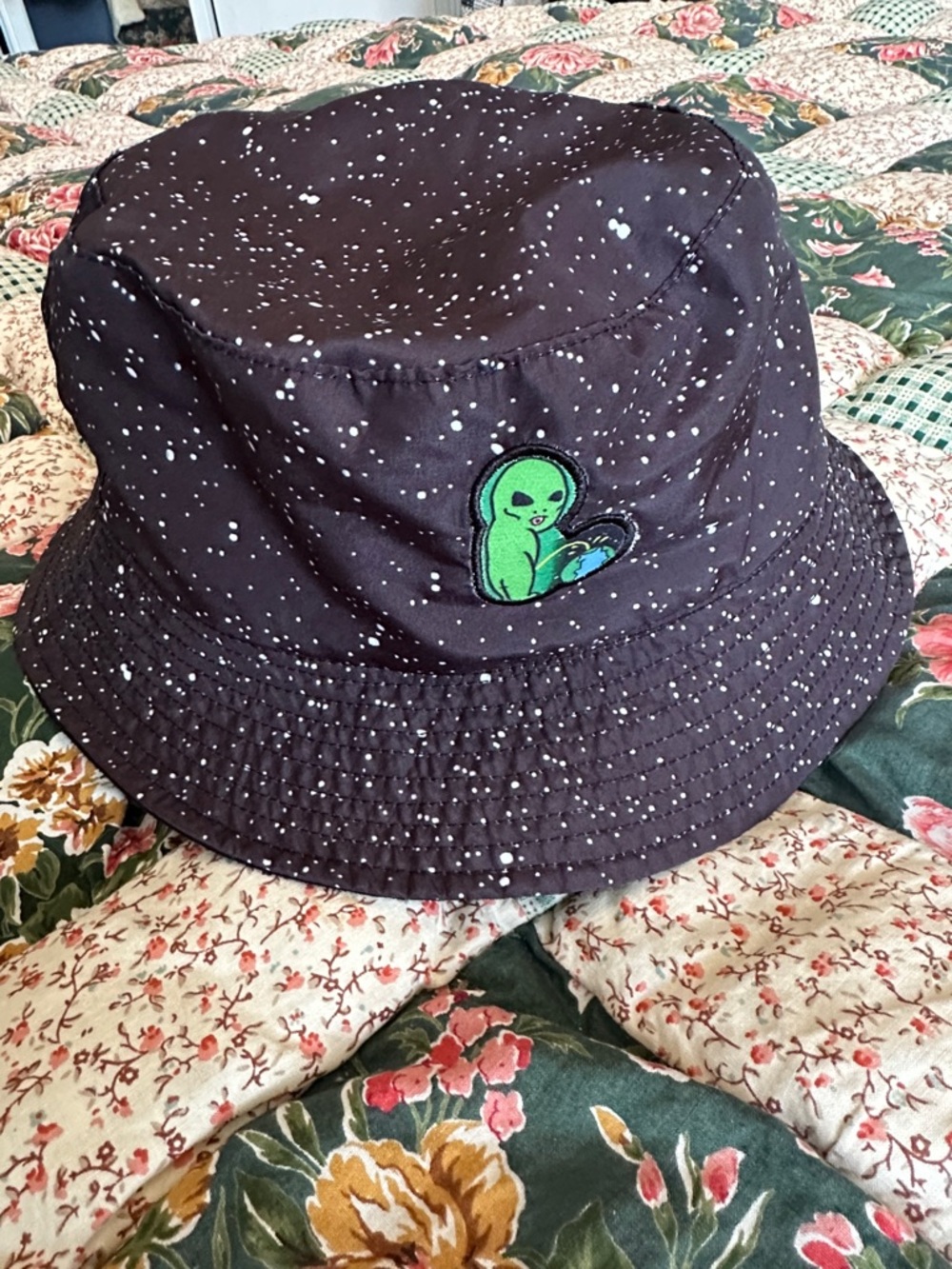 A—Ripndip Black Speckle Bucket Hat with Green Alien Patch